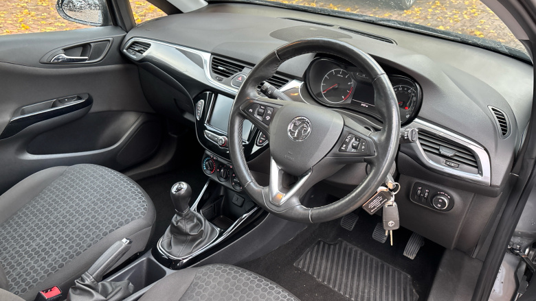 Vauxhall Corsa 1.4 SE Nav 5dr Petrol Hatchback